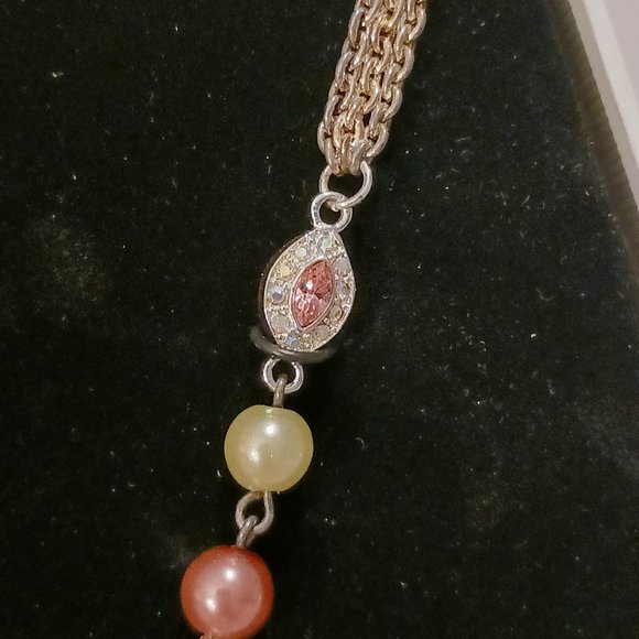 NWT! GORGEOUS CROSS NECKLACE - Picture 7 of 10